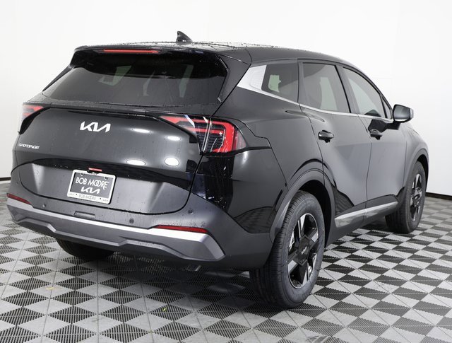 New 2026 Kia Sportage LX image 4