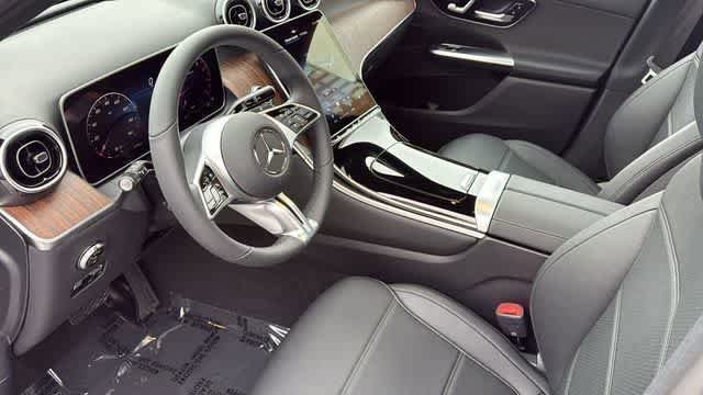 Used 2026 Mercedes-Benz GLC 300 4MATIC image 4