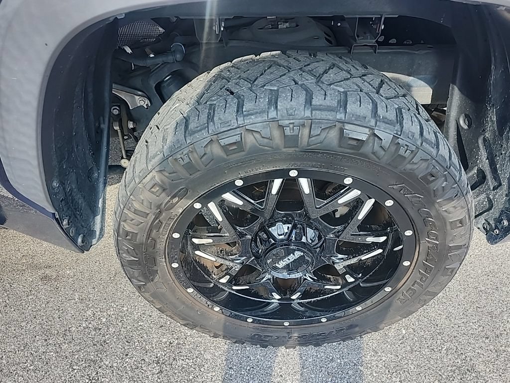 Used 2022 Toyota Tundra SR5 w/ SR5 Premium Package AWD/4WD image 16