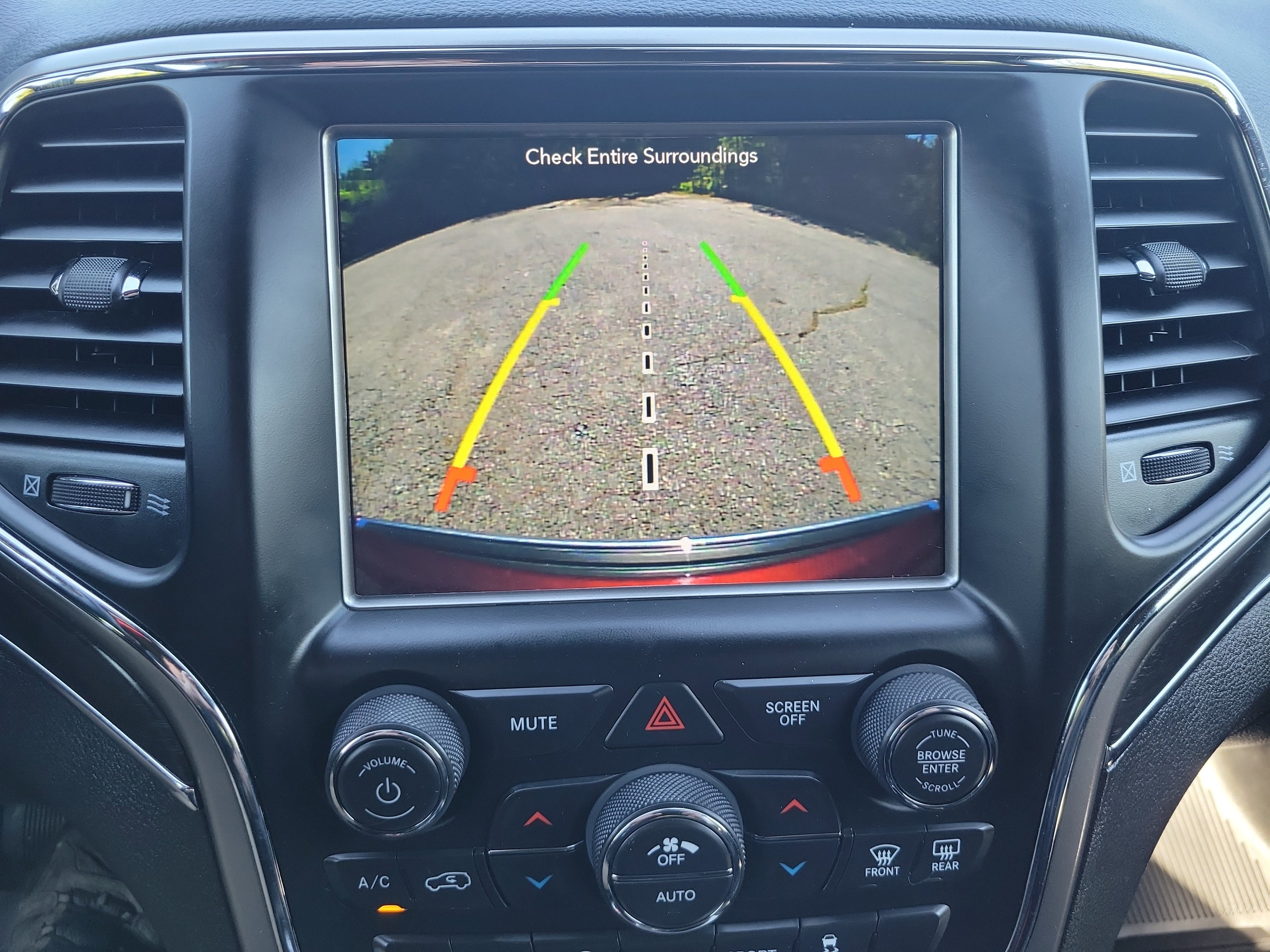 Used 2018 Jeep Grand Cherokee Limited w/ Luxury Group II AWD/4WD image 26
