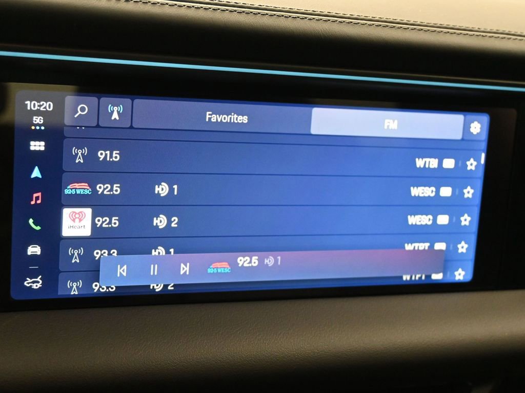 New 2026 Porsche Macan Electric RWD image 17