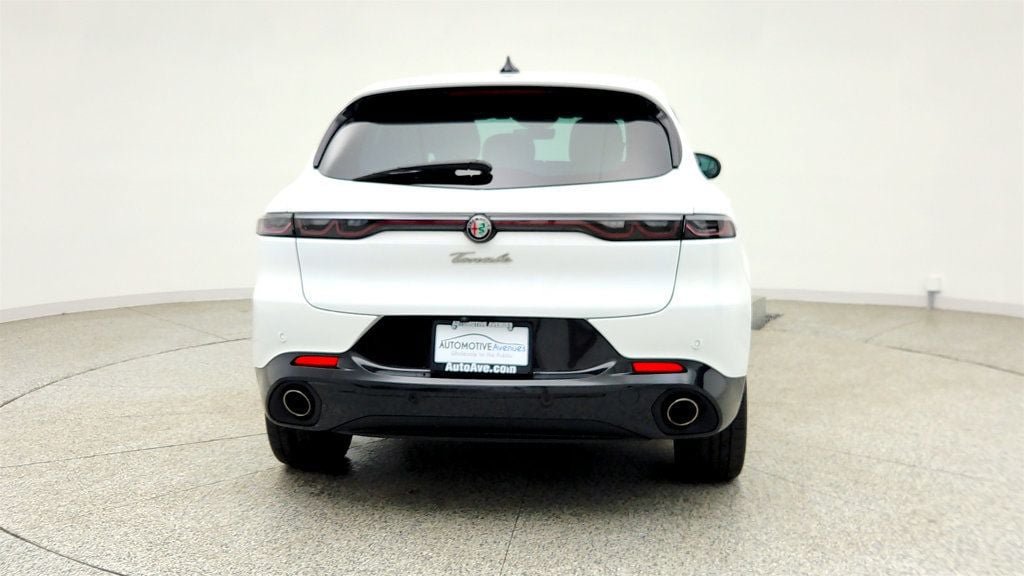 Used 2024 Alfa Romeo Tonale Veloce AWD/4WD image 6
