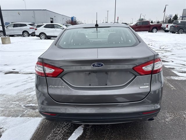 Used 2014 Ford Fusion SE w/ Equipment Group 202A image 4