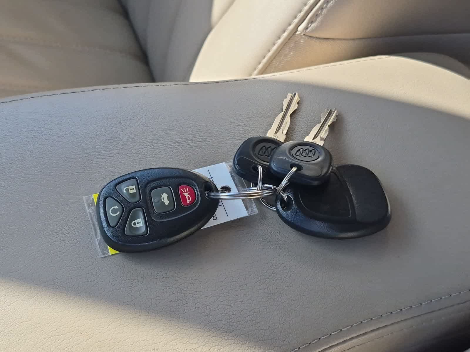 Used 2011 Buick Lucerne CXL w/ Driver Confidence Package FWD image 35