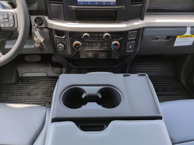 New 2026 Ford F250 XL w/ XL Chrome Package AWD/4WD image 19