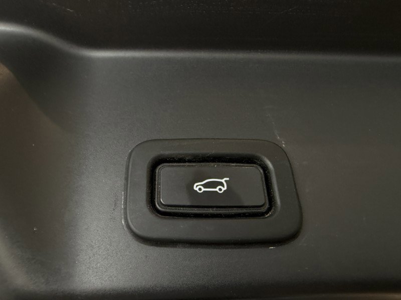 Used 2020 Land Rover Range Rover Evoque First Edition AWD/4WD image 42