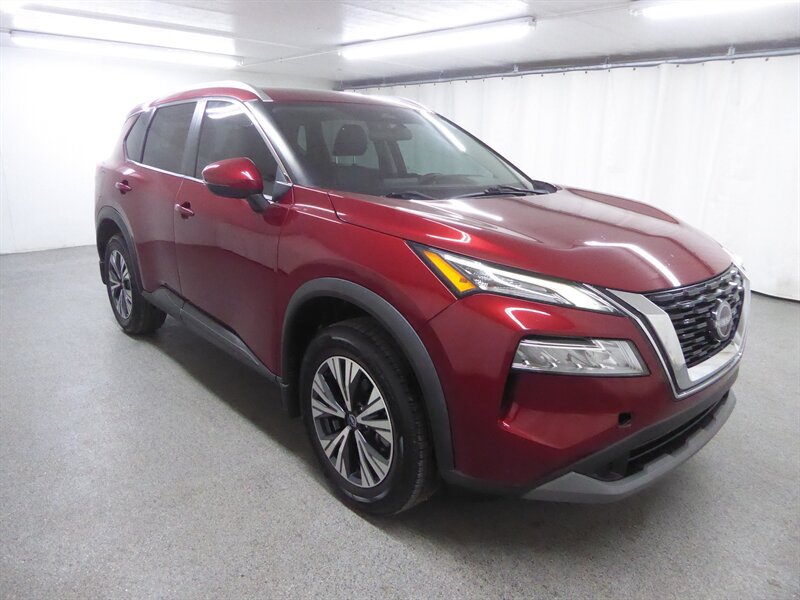 Used 2022 Nissan Rogue SV w/ SV Premium Package FWD image 1