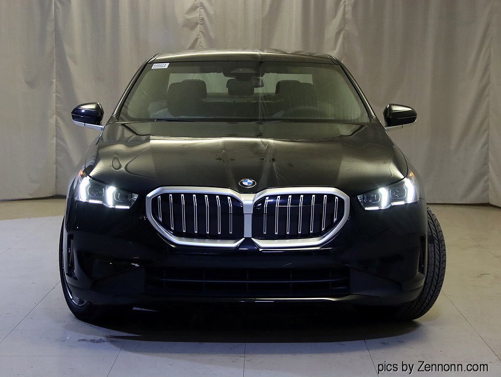 Used 2026 BMW 540i xDrive w/ Executive Package AWD/4WD image 5