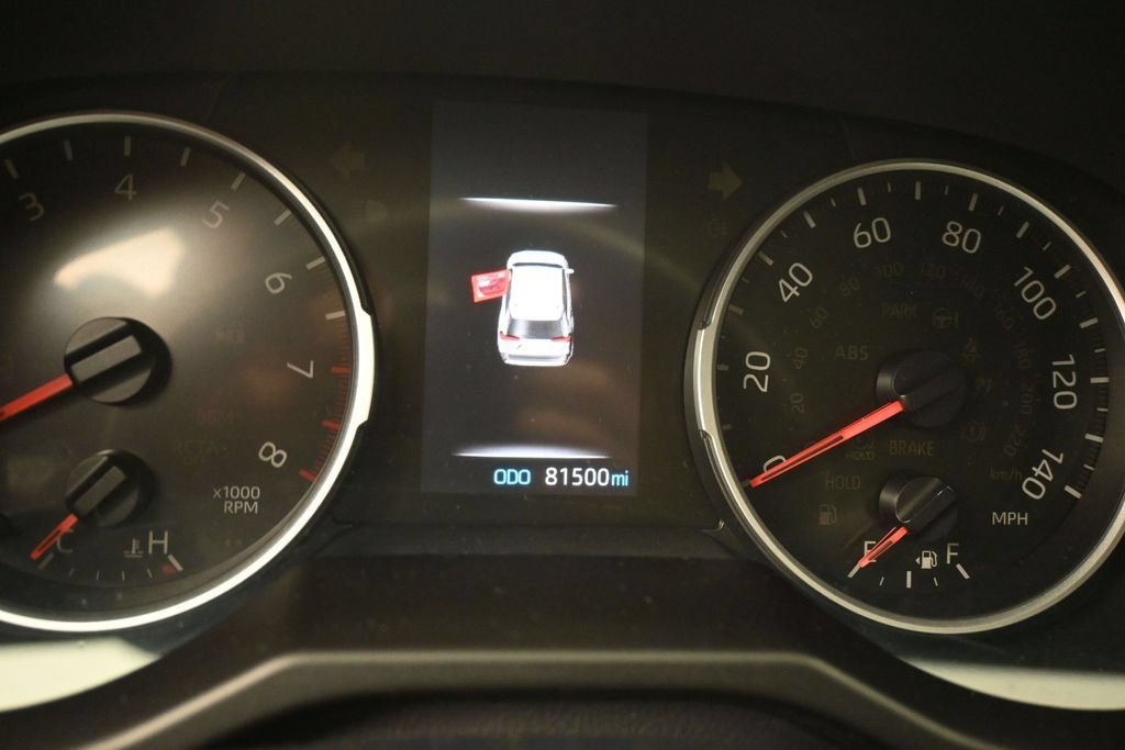 Used 2019 Toyota RAV4 XLE Premium FWD image 11