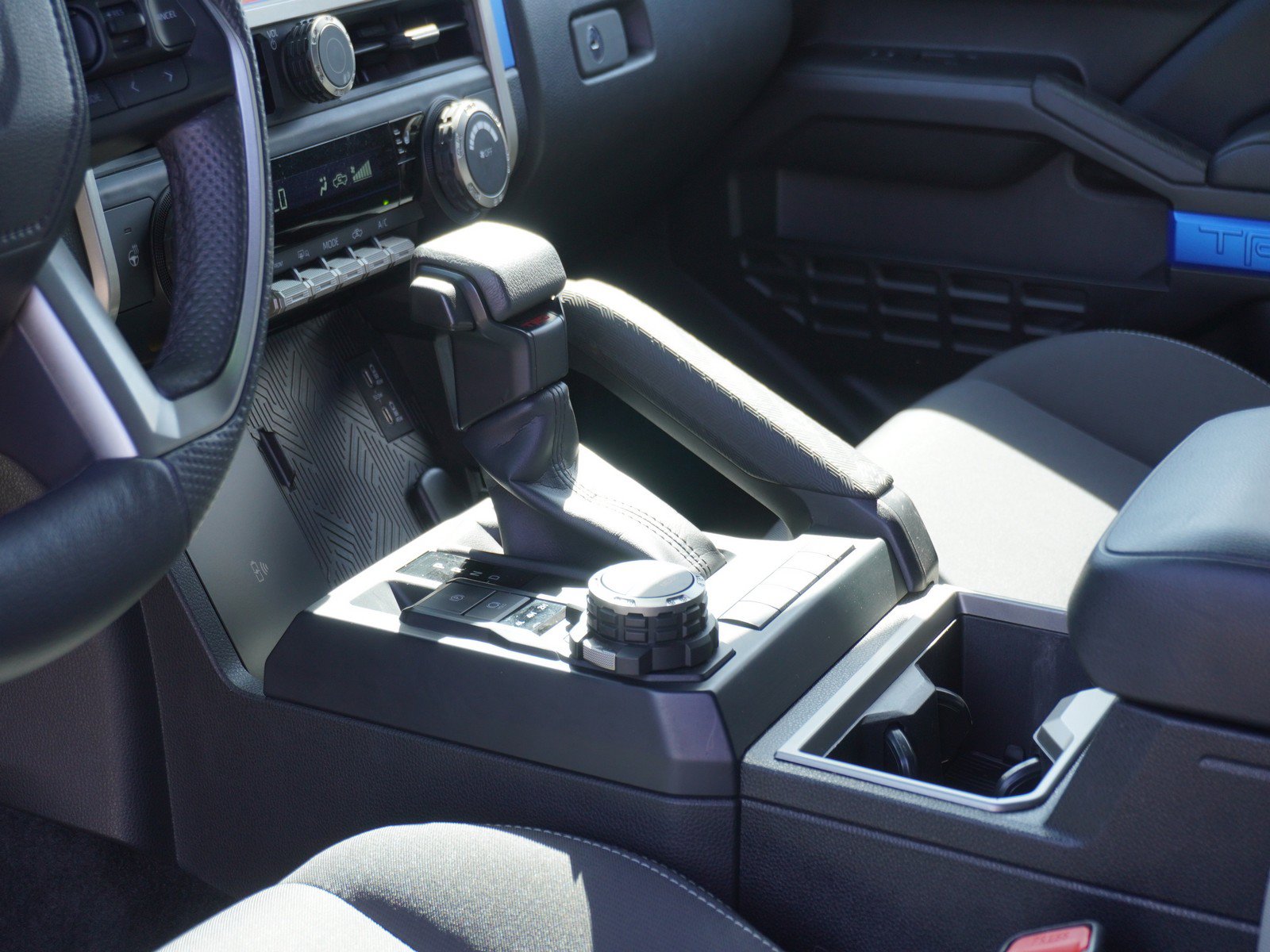 Used 2025 Toyota Tacoma TRD Sport w/ TRD Sport Upgrade Package AWD/4WD image 21