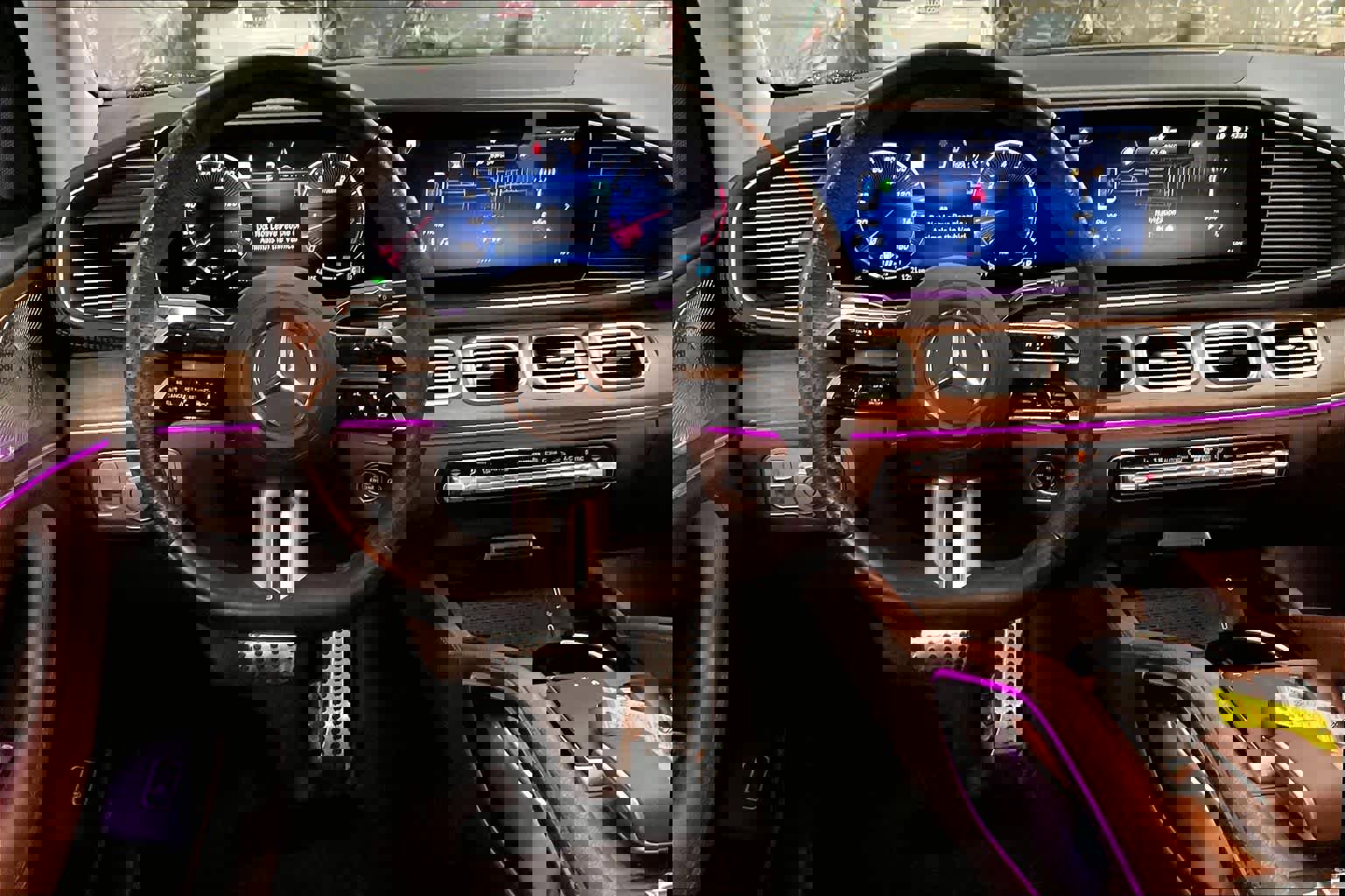 Used 2024 Mercedes-Benz GLS 450 4MATIC image 8