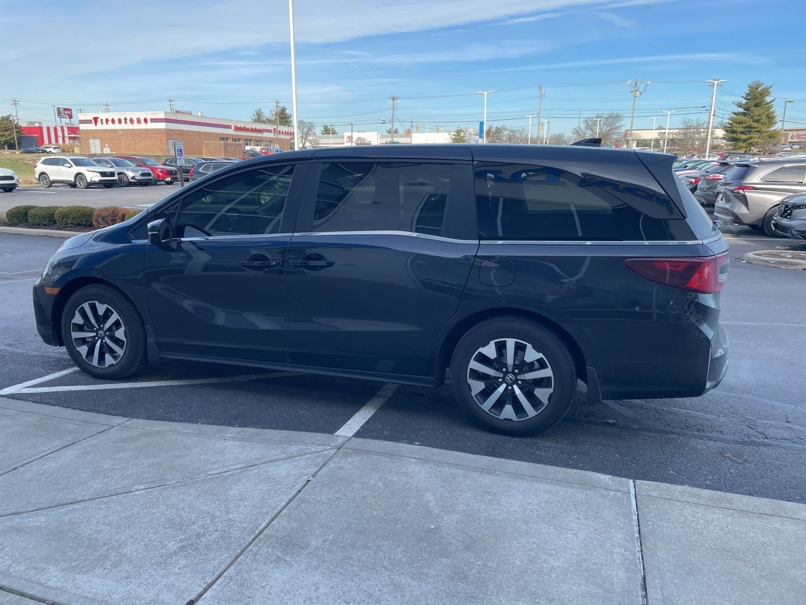 Used 2025 Honda Odyssey EX-L image 8