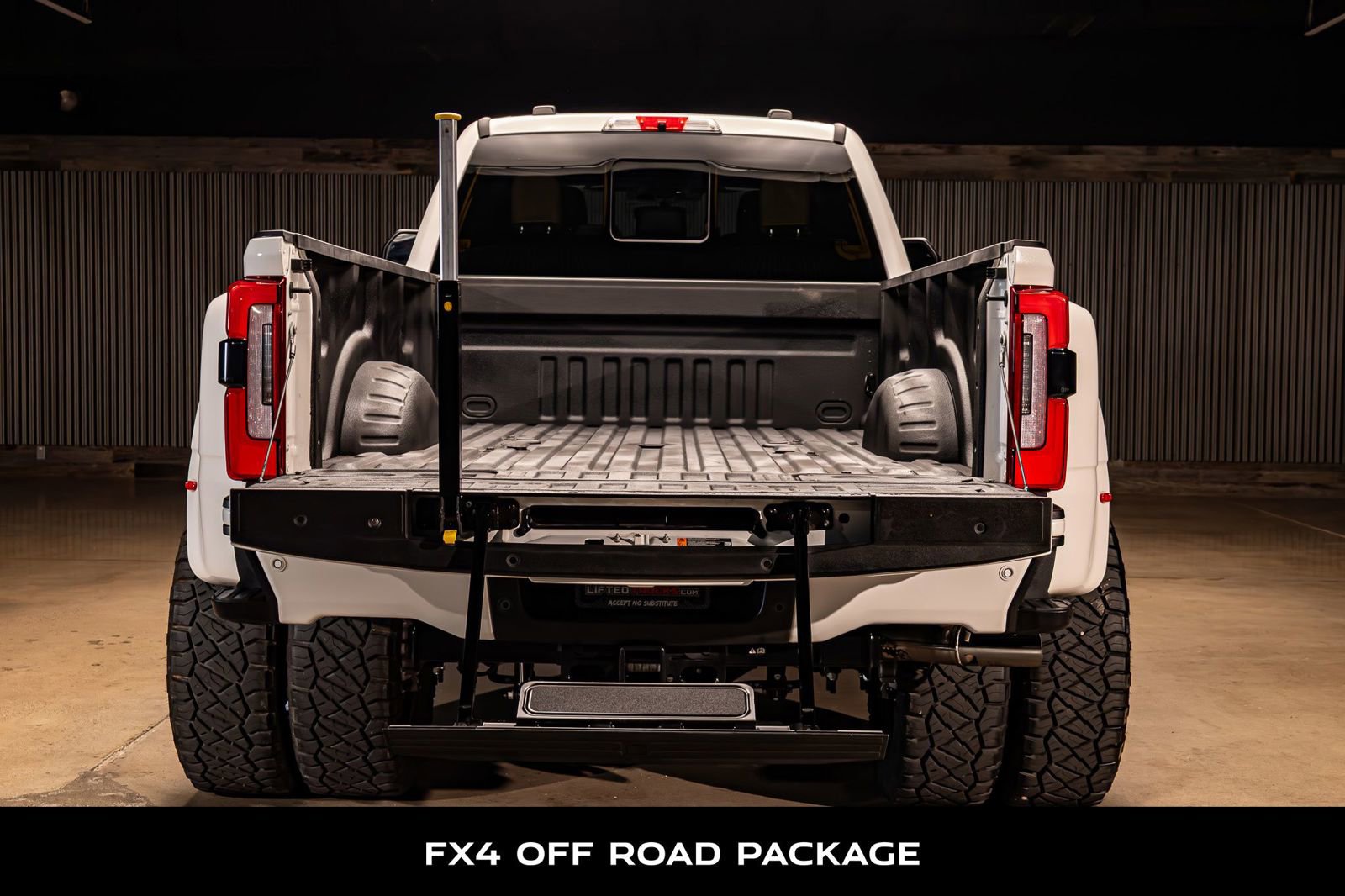 Used 2024 Ford F350 Platinum image 8