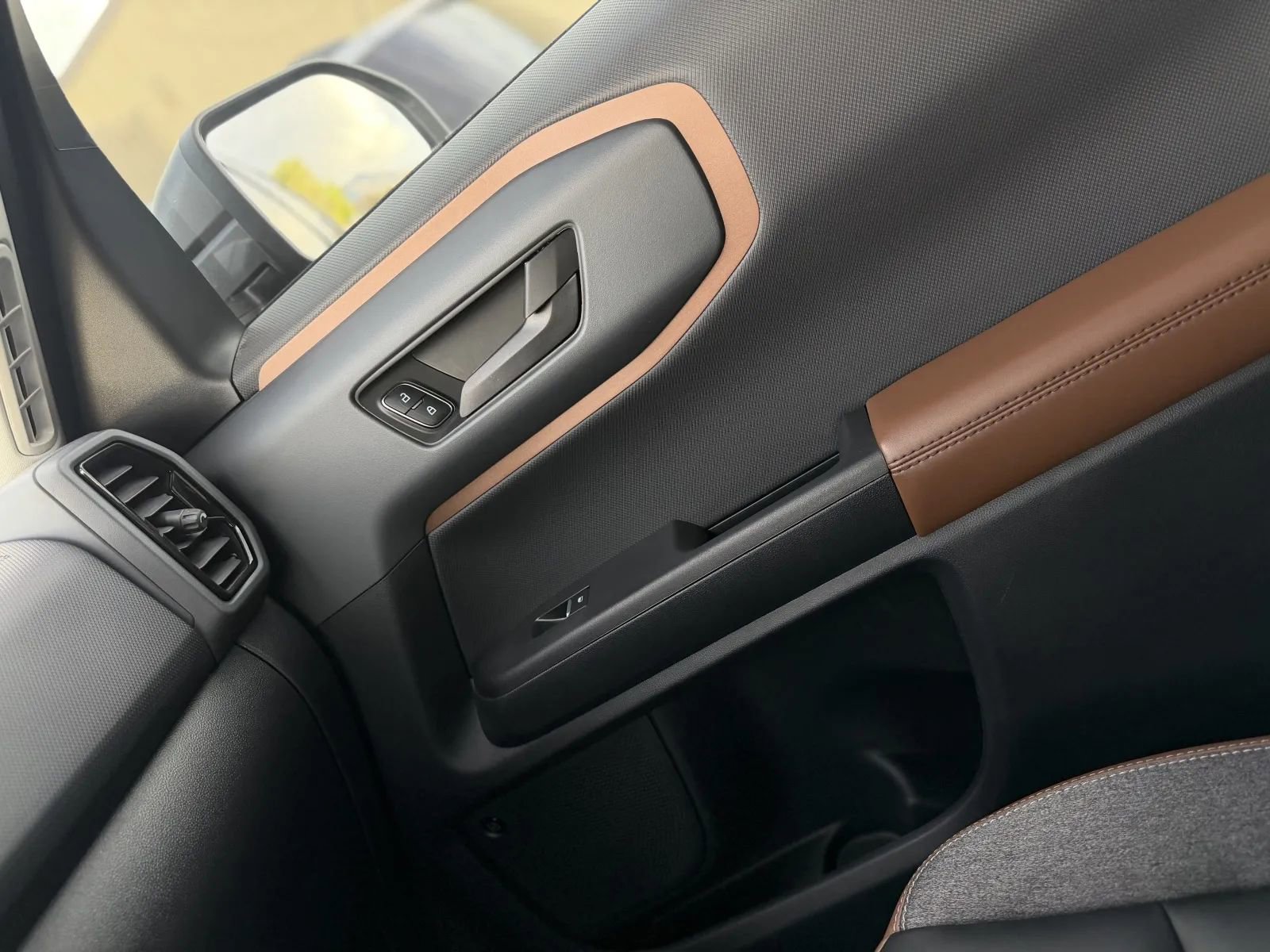 Used 2024 Ford Bronco Sport Outer Banks w/ Tech Package image 39