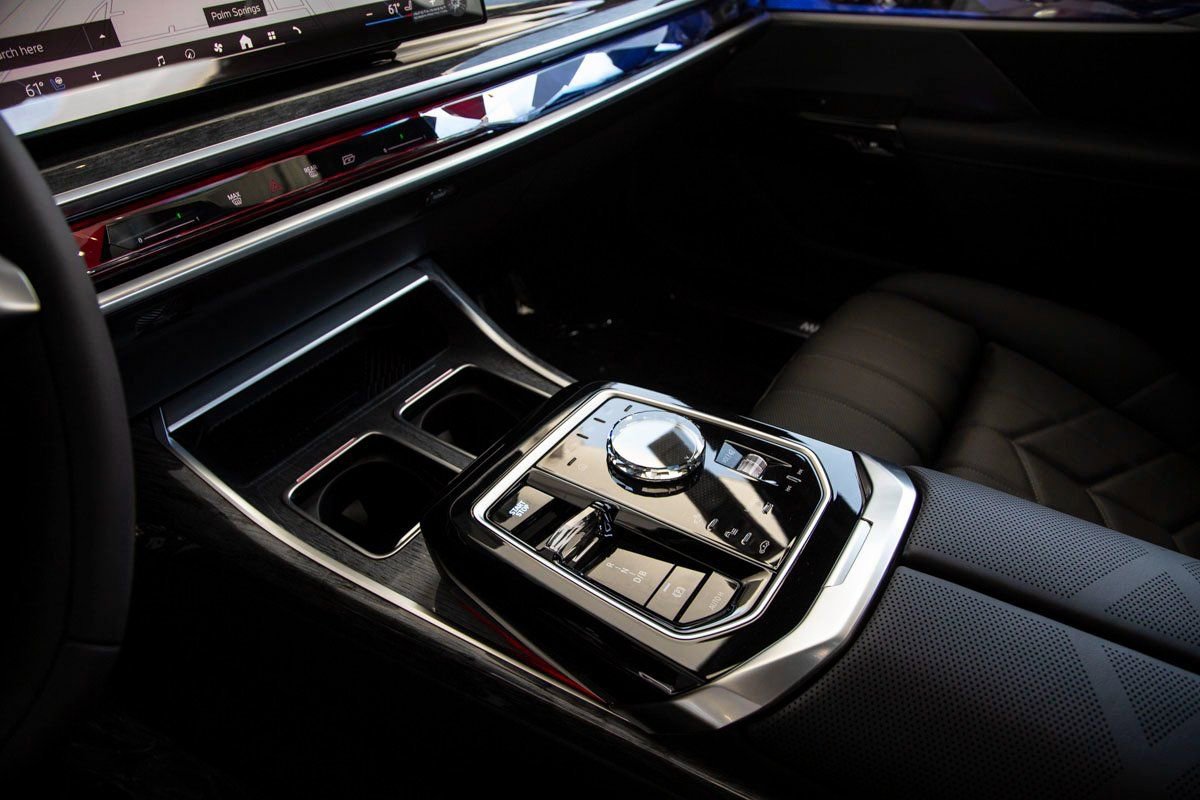 New 2025 BMW i7 xDrive60 image 18