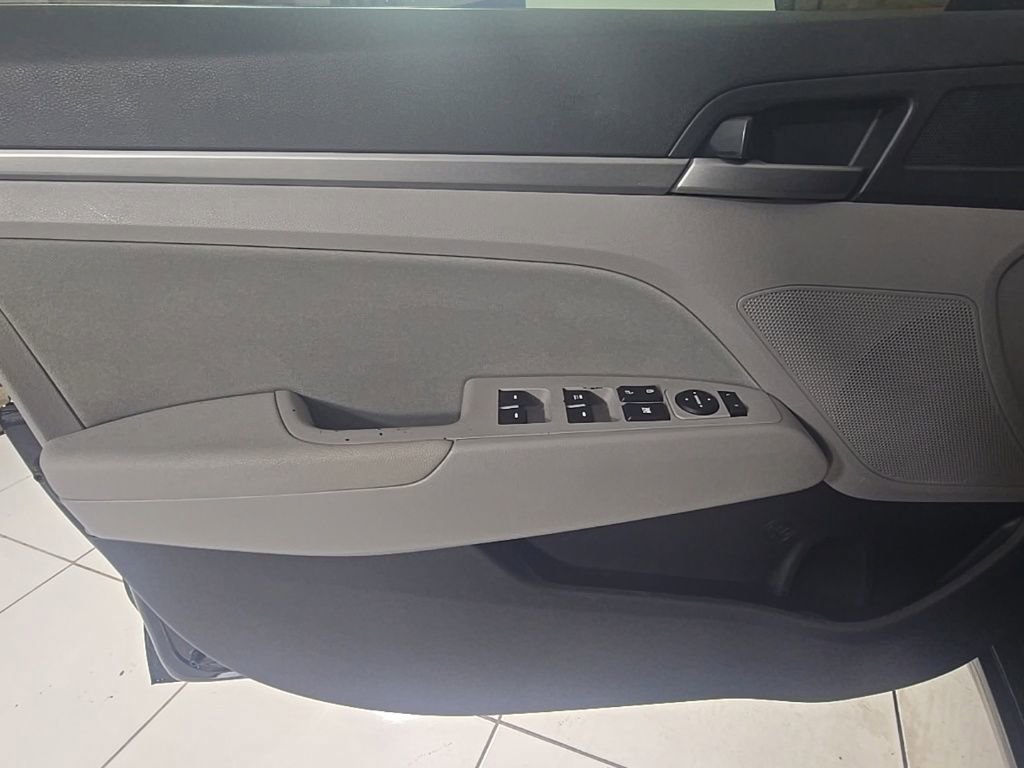 Used 2018 Hyundai Elantra SEL image 11