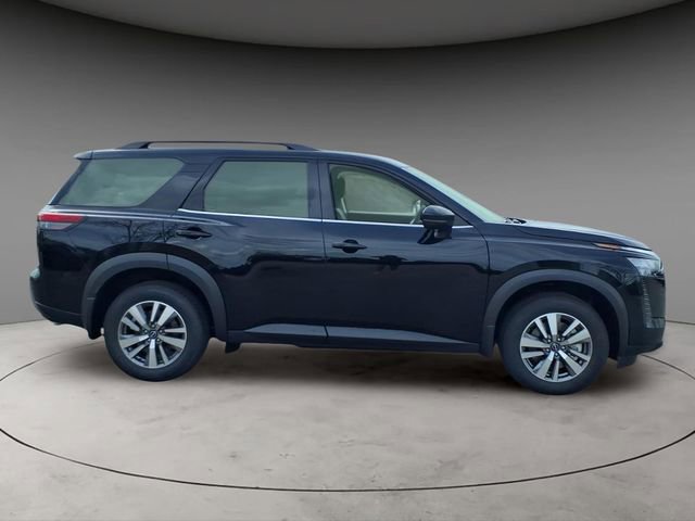 New 2026 Nissan Pathfinder SL image 10