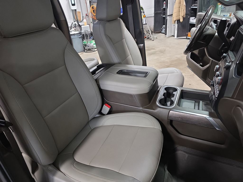 Used 2022 Chevrolet Silverado 1500 LTZ w/ Max Trailering Package image 10