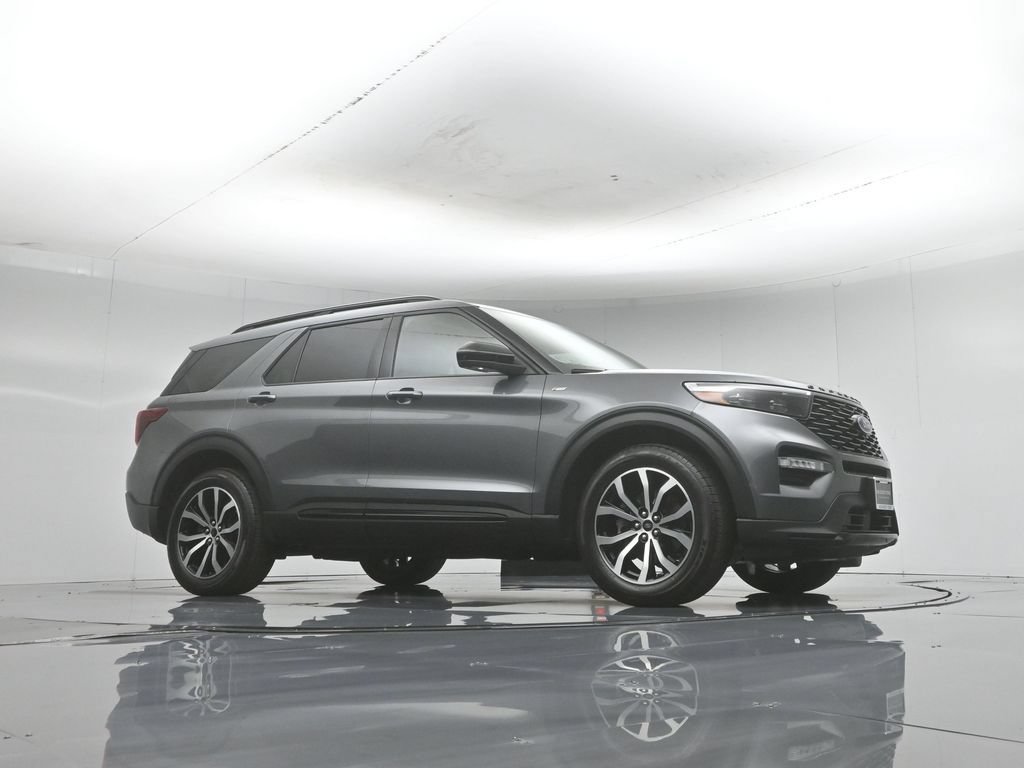 Certified 2022 Ford Explorer ST-Line w/ Class IV Trailer Tow Package AWD/4WD image 4
