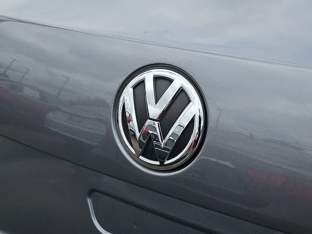 Used 2015 Volkswagen Passat TDI SEL Premium FWD image 6