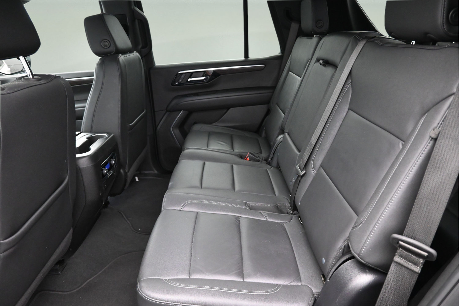 Used 2025 Chevrolet Tahoe LT AWD/4WD image 14