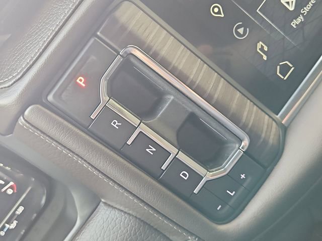 Used 2024 GMC Yukon Denali w/ Advanced Technology Package image 16