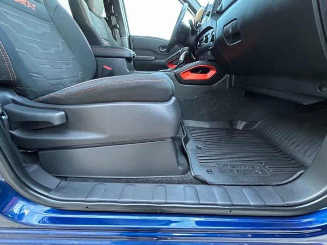 Used 2023 Nissan Frontier PRO-4X w/ Pro Convenience Package AWD/4WD image 37
