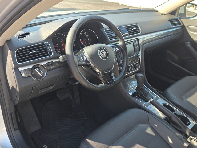 Used 2018 Volkswagen Passat 2.0T SE image 28