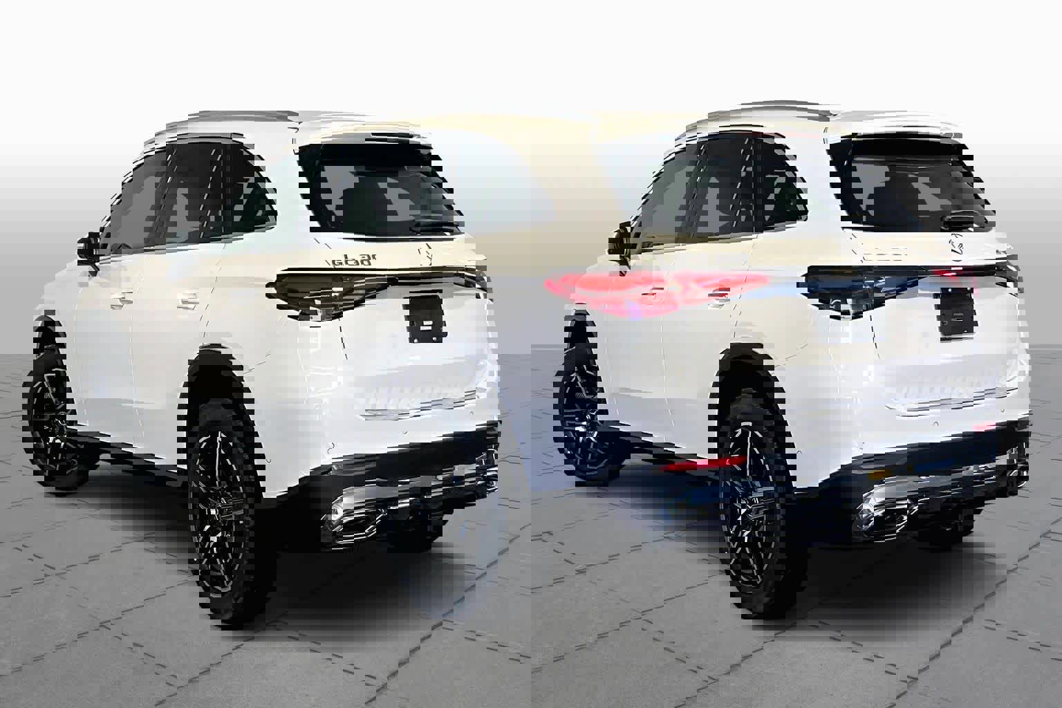 New 2026 Mercedes-Benz GLC 300 4MATIC image 3