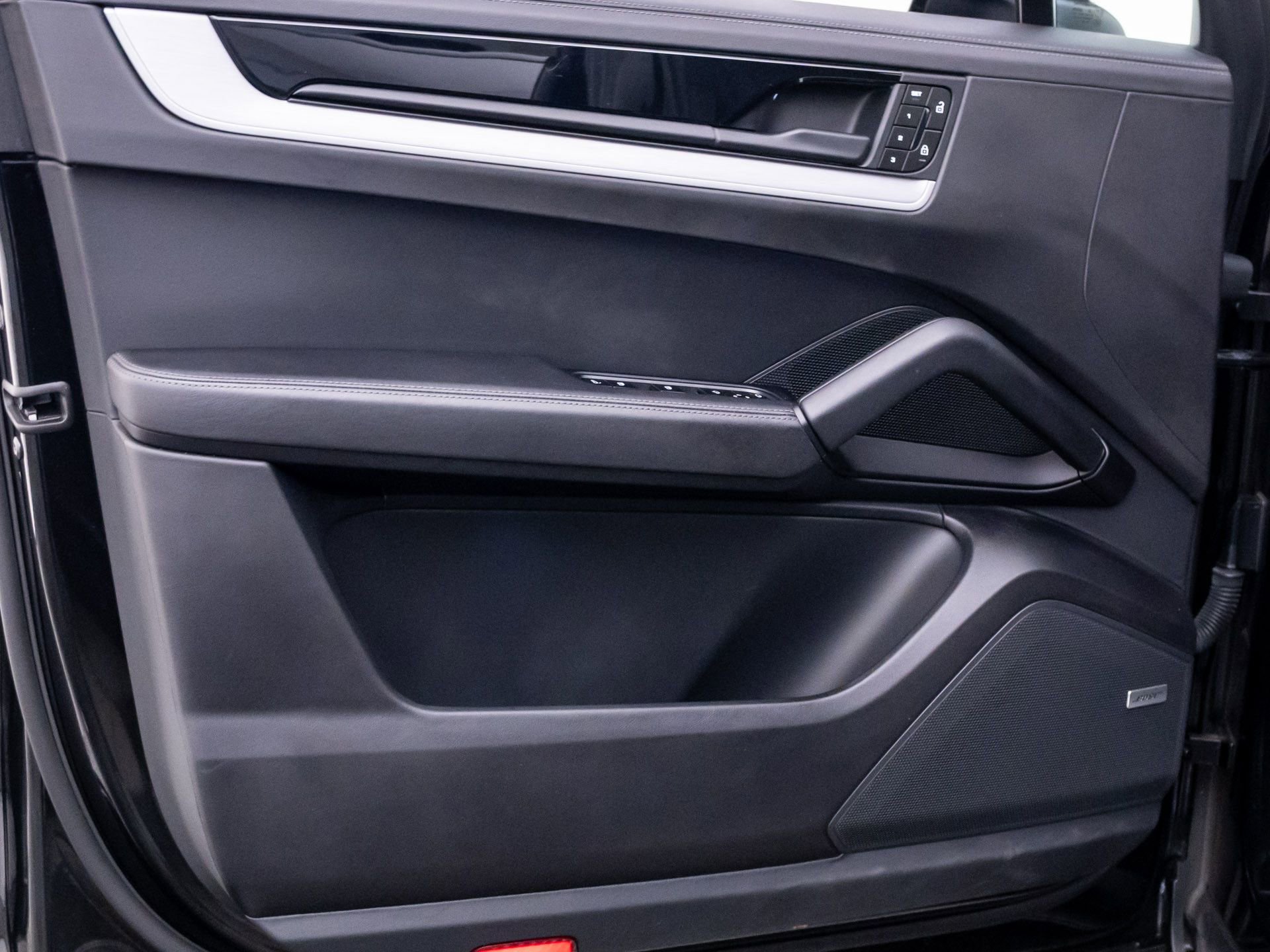 Used 2024 Porsche Cayenne S image 14