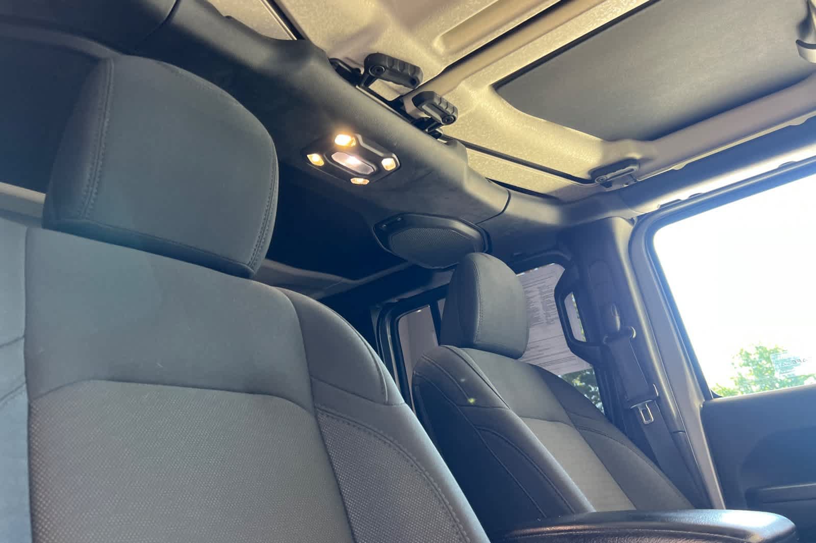 Used 2019 Jeep Wrangler Unlimited Sport S AWD/4WD image 18