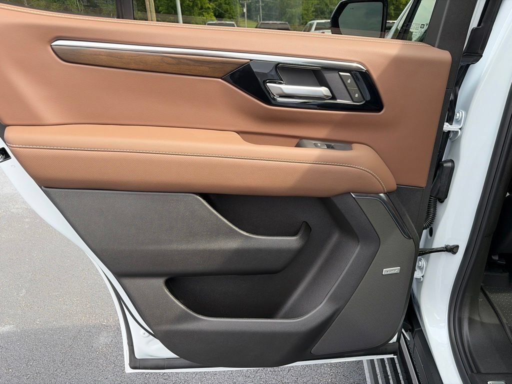 New 2026 Chevrolet Tahoe High Country AWD/4WD image 35