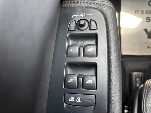 Used 2022 Volvo XC60 B5 Momentum w/ Advanced Package image 18