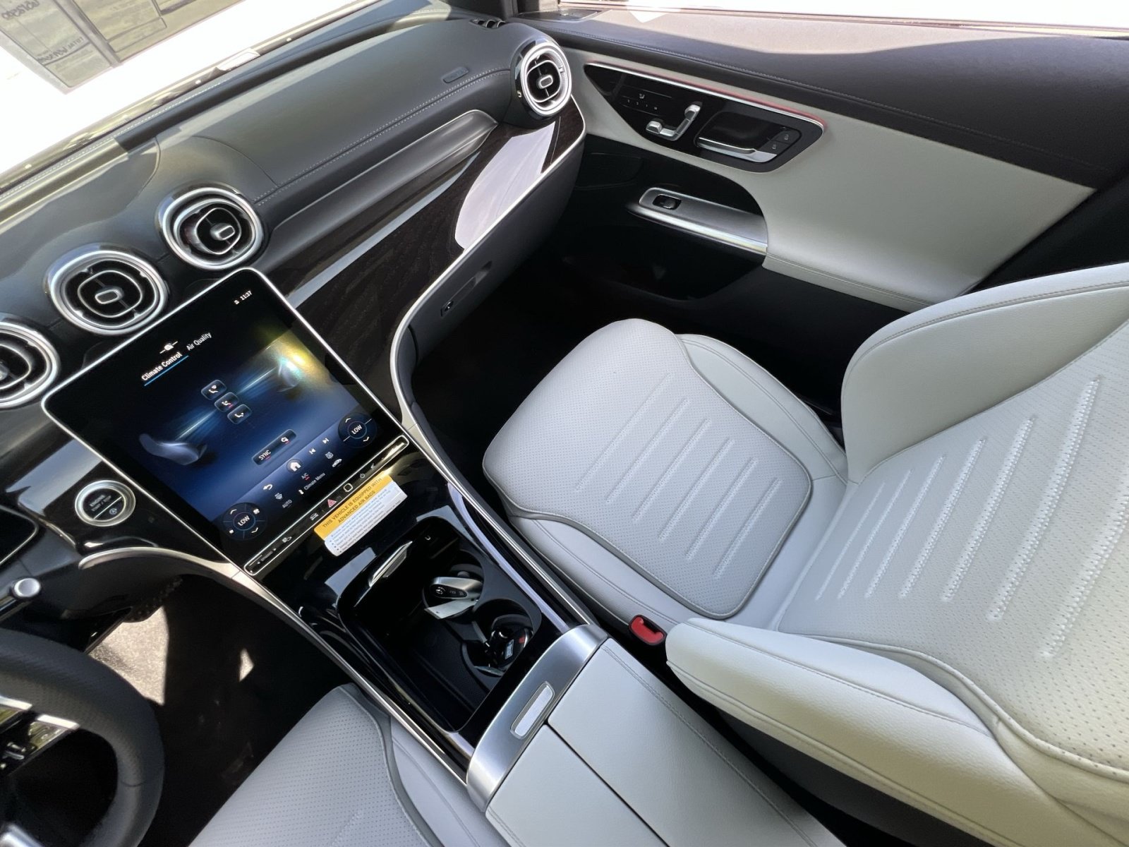 New 2027 Mercedes-Benz GLC 300 4MATIC image 14