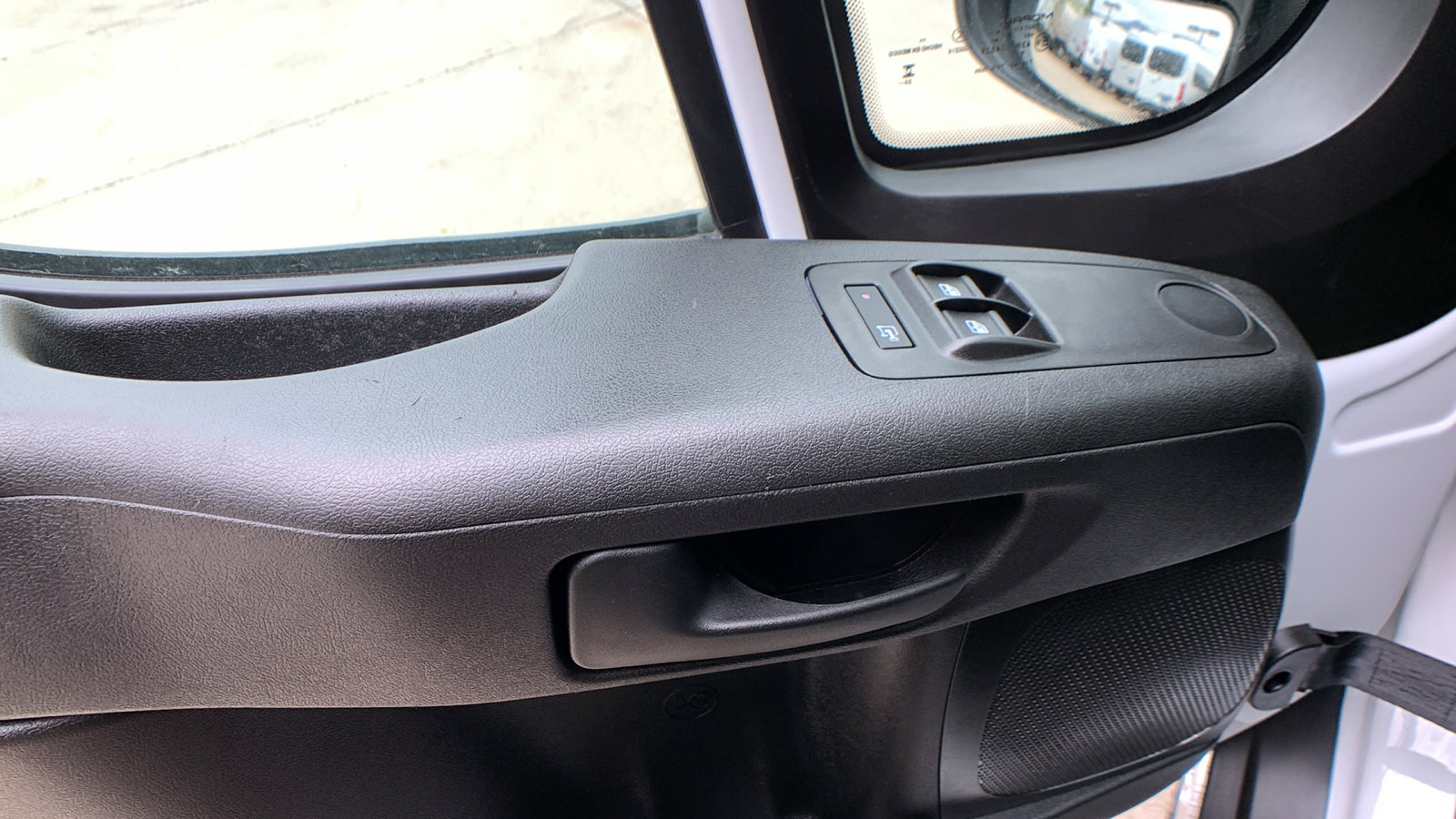 Used 2023 RAM ProMaster 2500 image 12