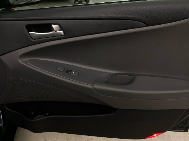Used 2012 Hyundai Sonata GLS FWD image 25