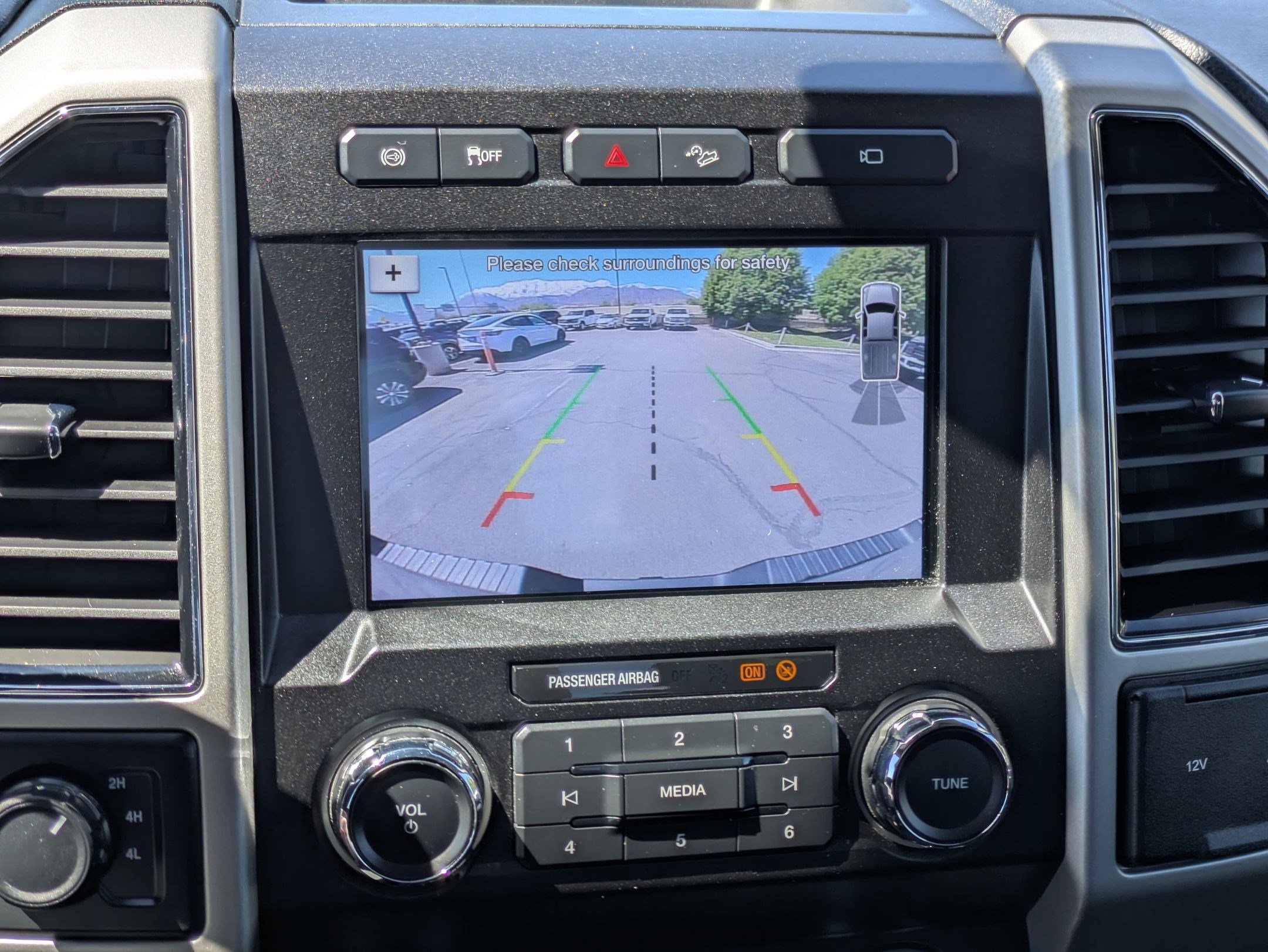 Used 2019 Ford F350 Lariat w/ Lariat Value Package AWD/4WD image 23
