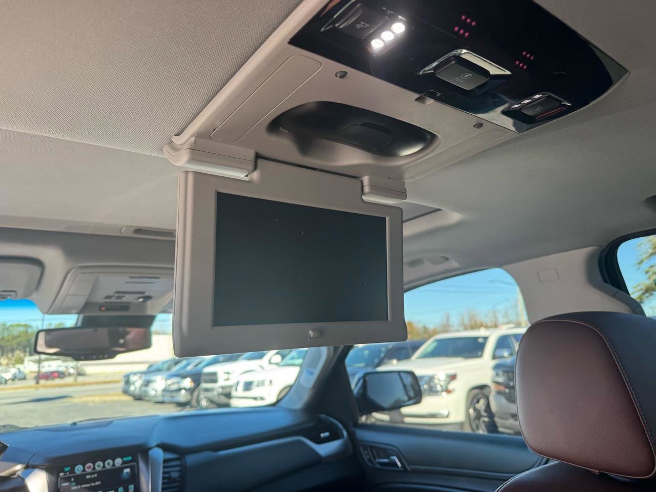 Used 2019 Chevrolet Suburban Premier w/ Premier Plus Edition image 12