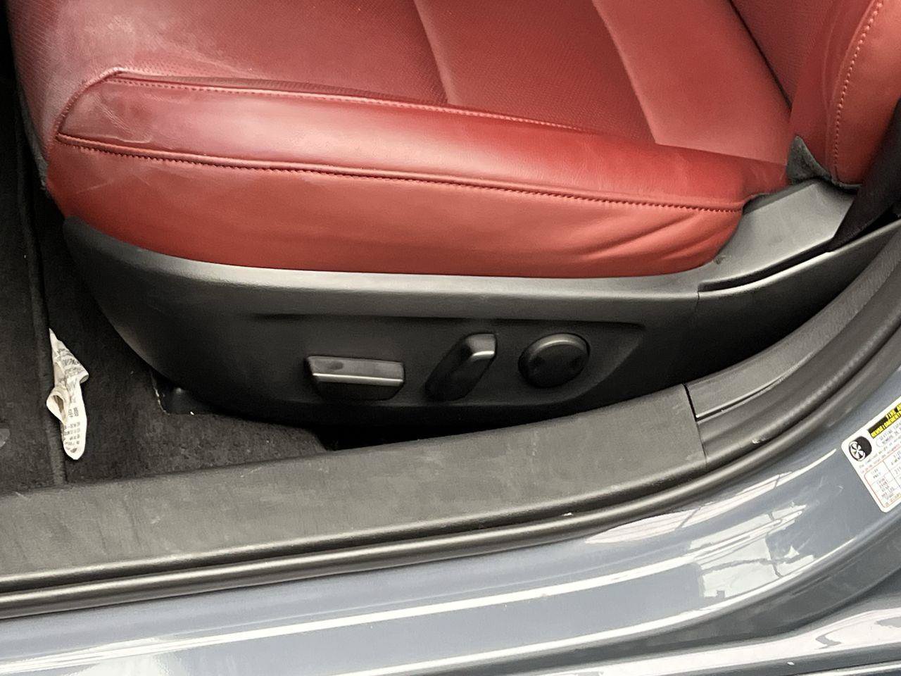 Certified 2026 MAZDA MAZDA3 Carbon AWD/4WD image 10