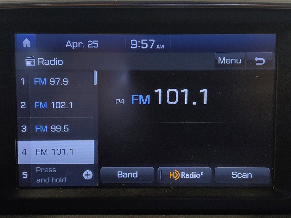 Used 2019 Hyundai Santa Fe SEL FWD image 25