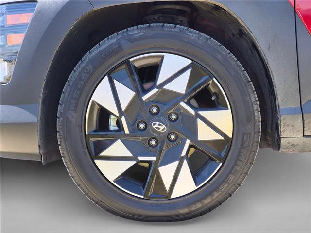 Used 2025 Hyundai Kona SEL FWD image 24