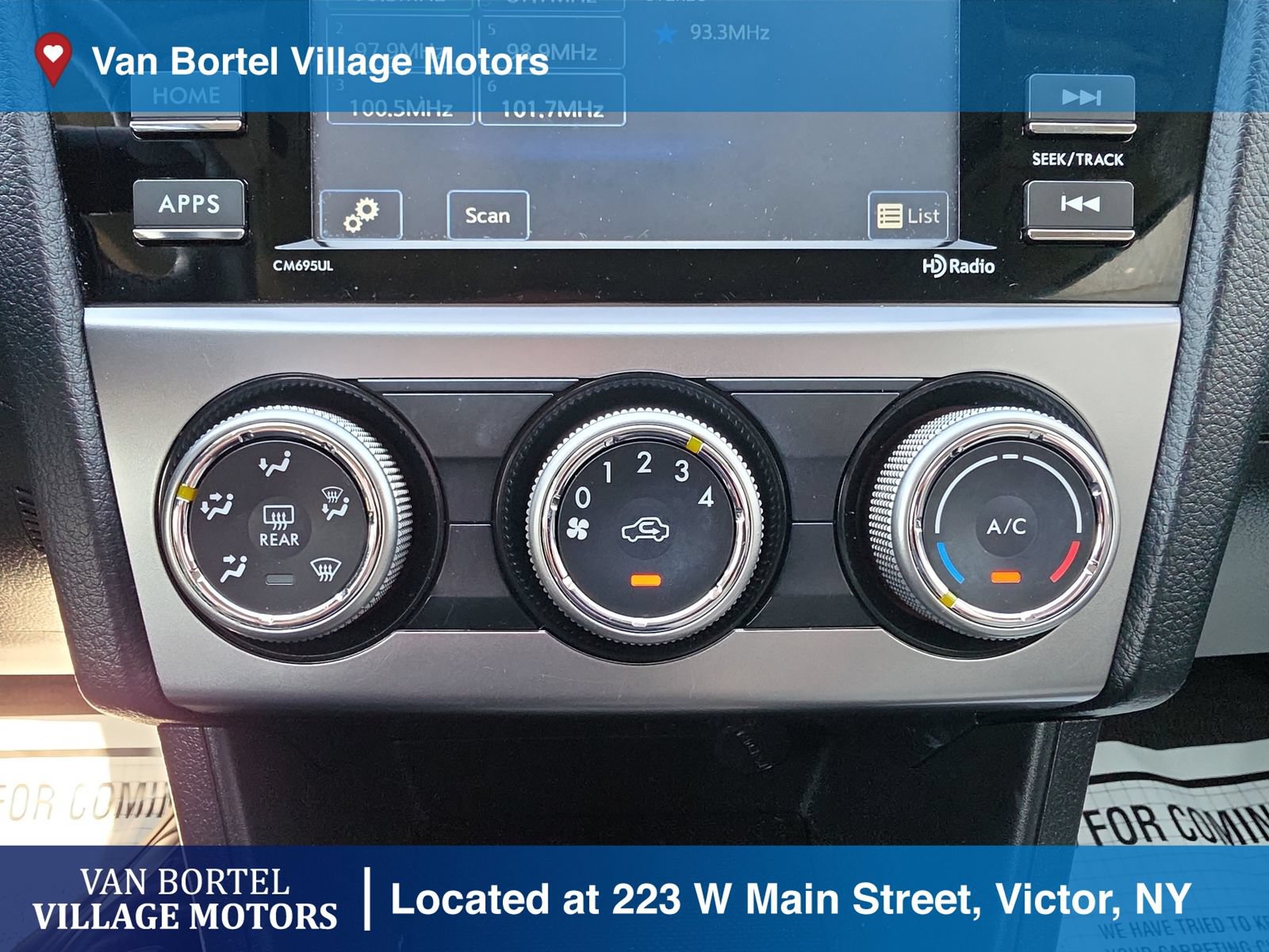 Used 2017 Subaru Crosstrek 2.0i Premium w/ Moonroof Package AWD/4WD image 19