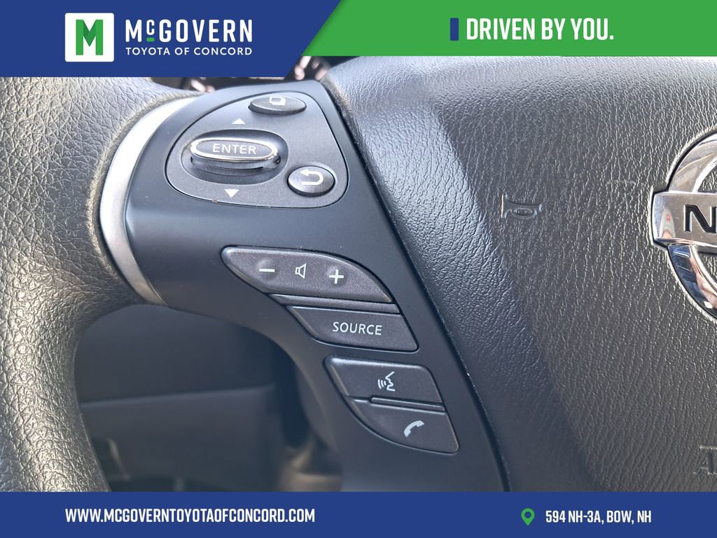 Used 2019 Nissan Pathfinder S image 22