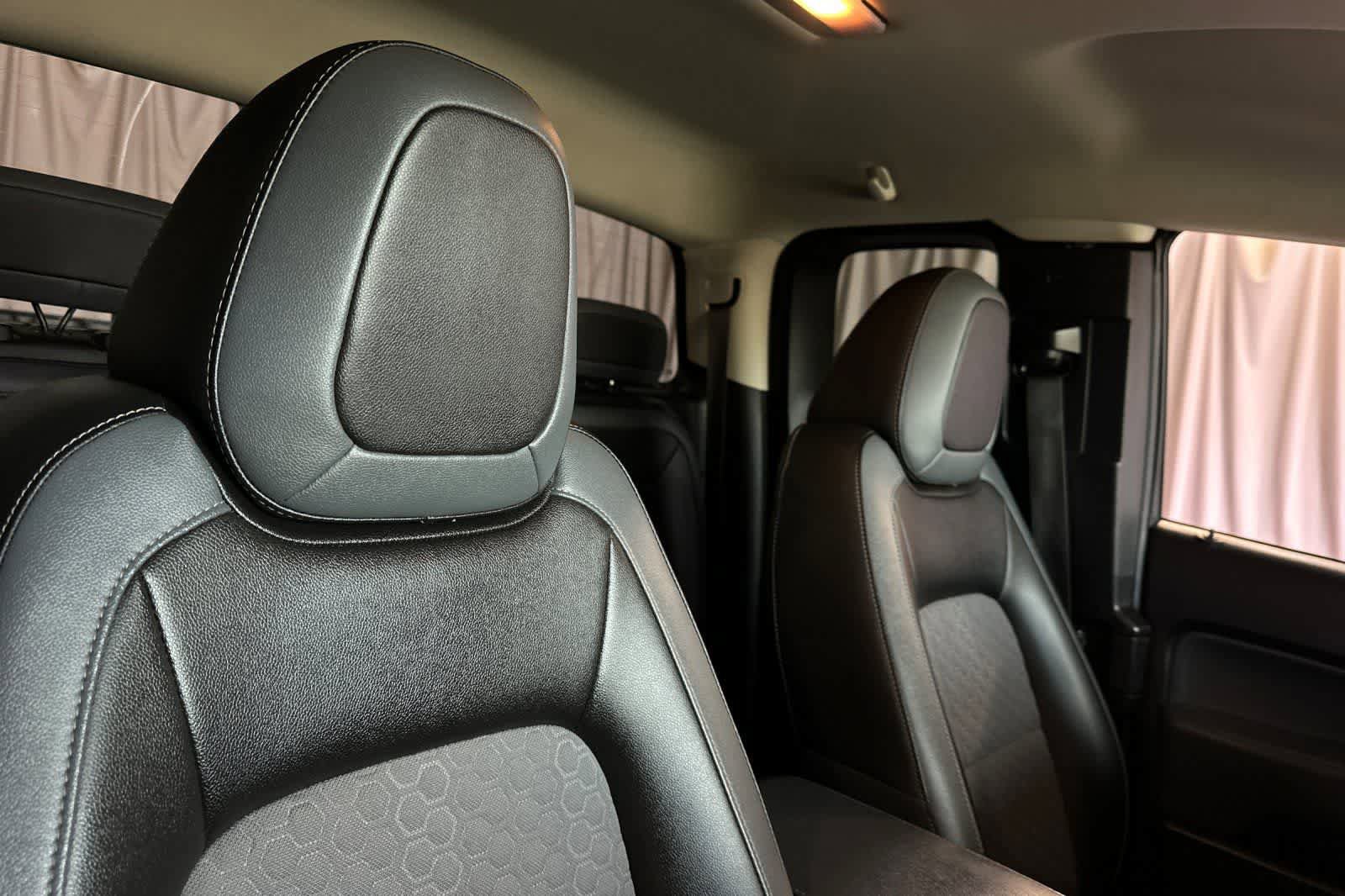 Used 2019 Chevrolet Colorado Z71 RWD image 17