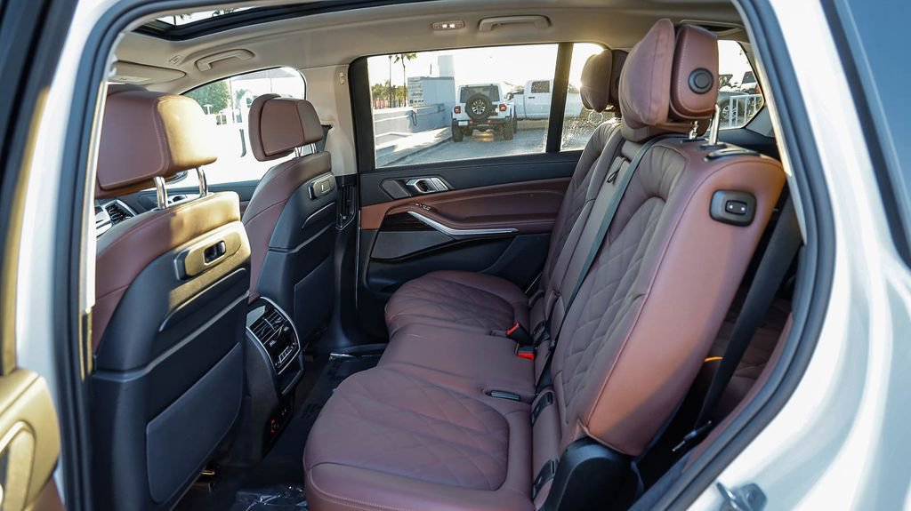 Used 2026 BMW X7 xDrive40i image 23