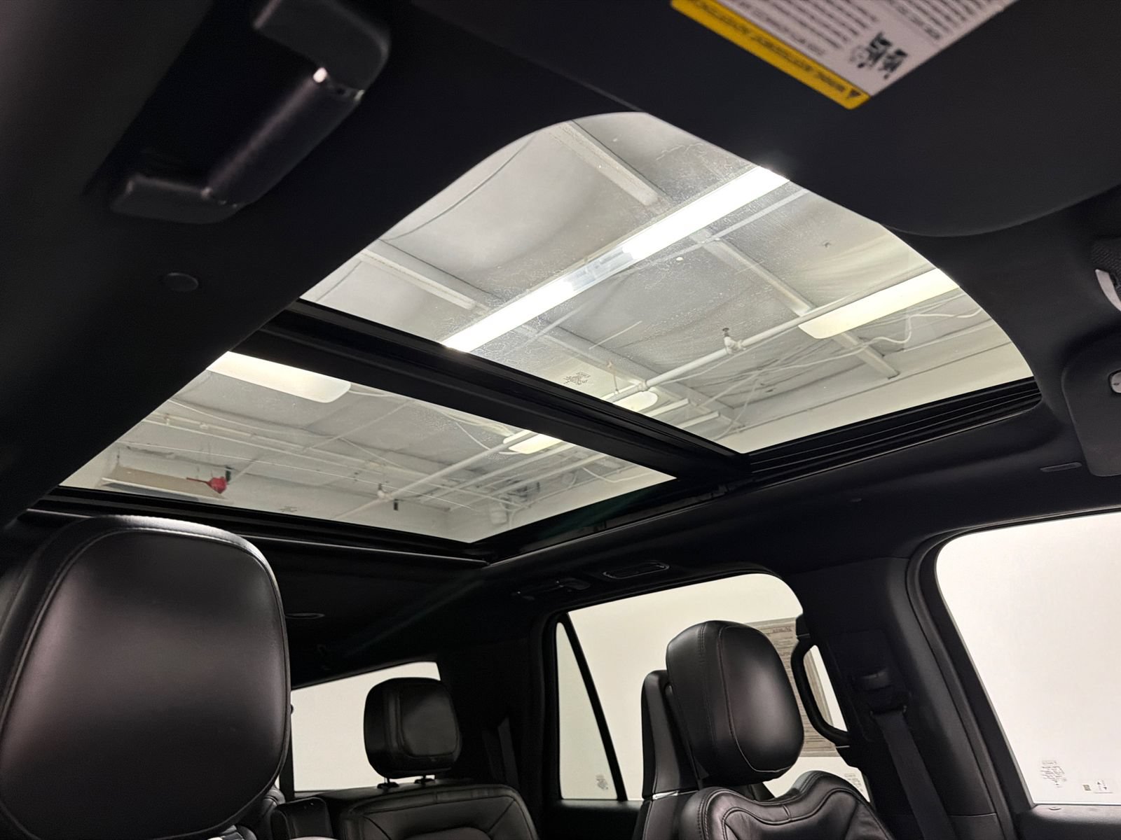 Certified 2023 Lincoln Navigator L Reserve AWD/4WD image 15
