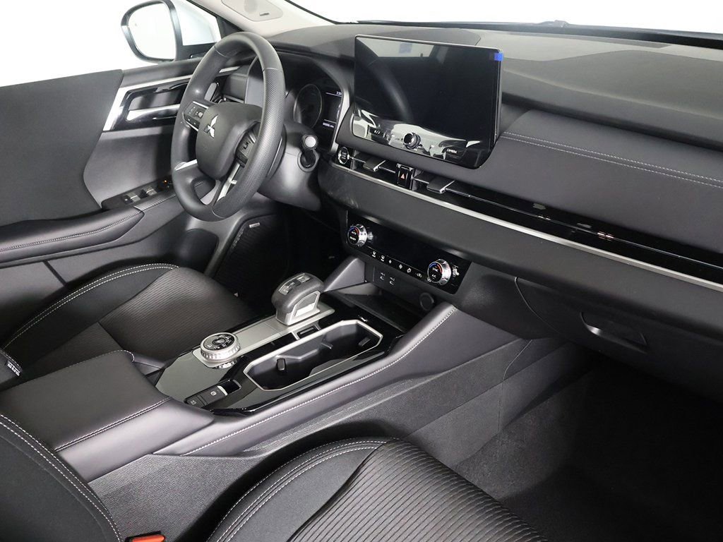 New 2026 Mitsubishi Outlander ES AWD/4WD image 25