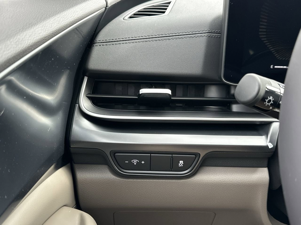 New 2026 Kia Carnival FWD image 22