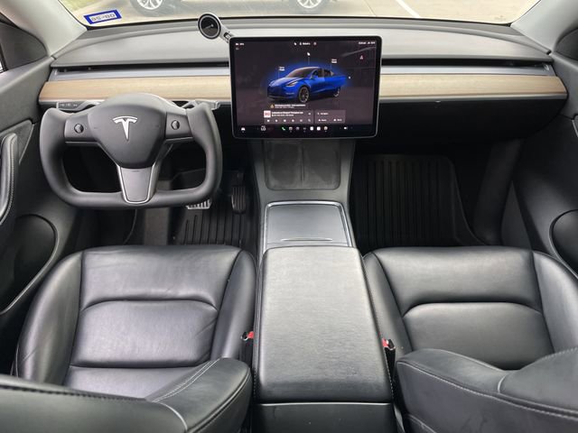Used 2022 Tesla Model Y Long Range image 10