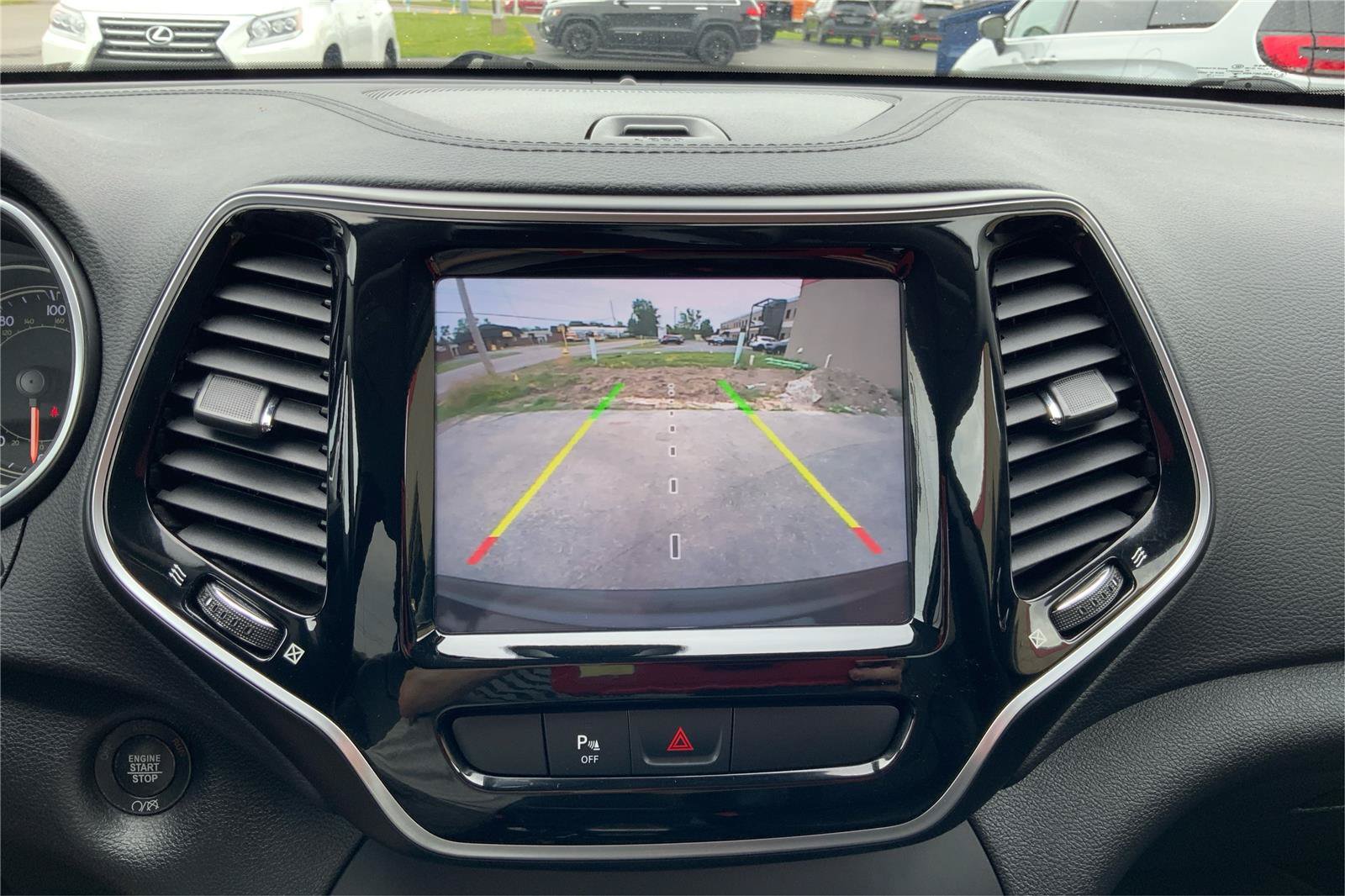 Used 2019 Jeep Cherokee Limited AWD/4WD image 33